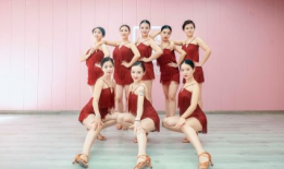 水袖舞蹈视频,古典舞之美，一袖间流转千年风情